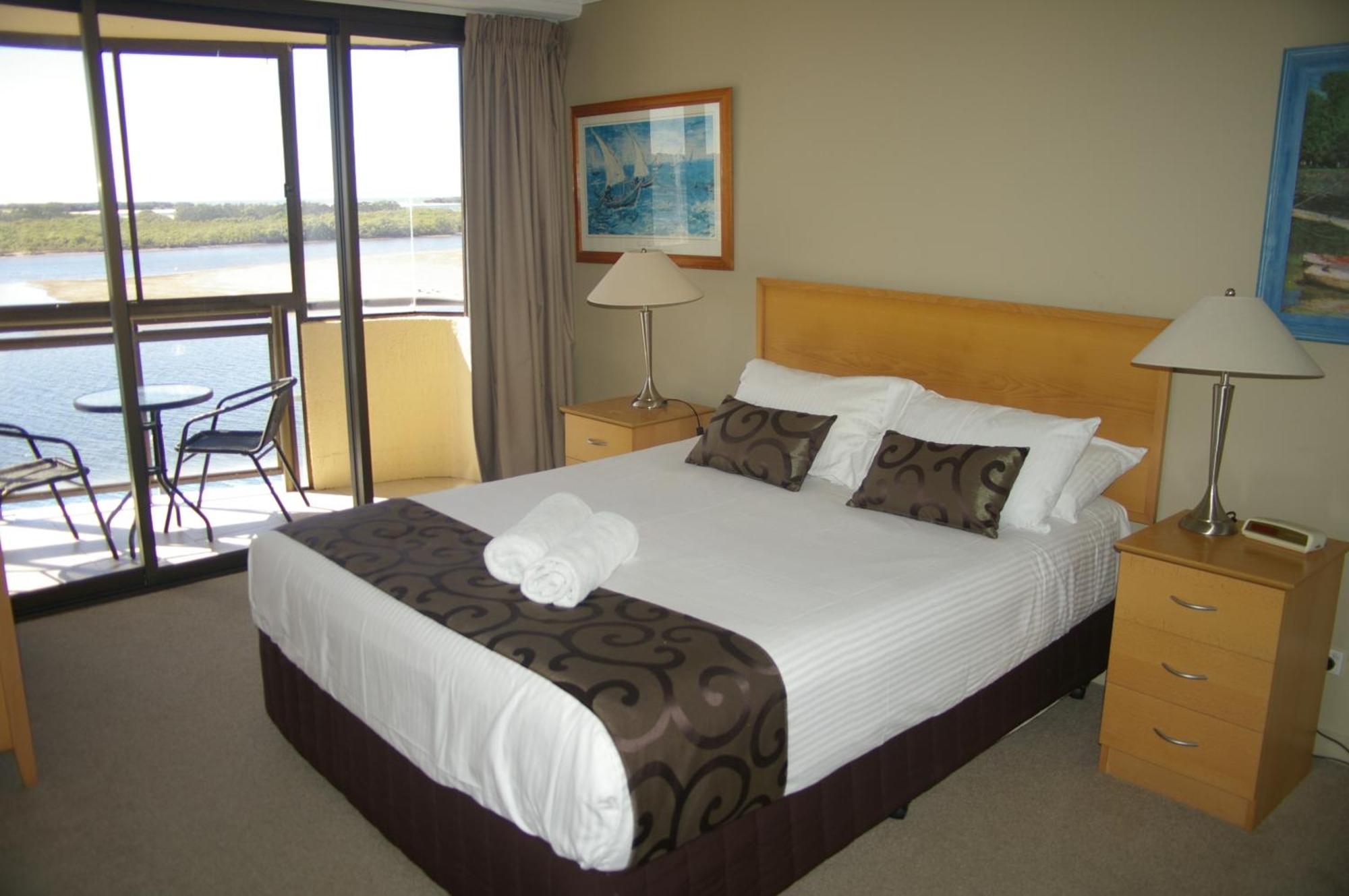Trafalgar Towers 3*