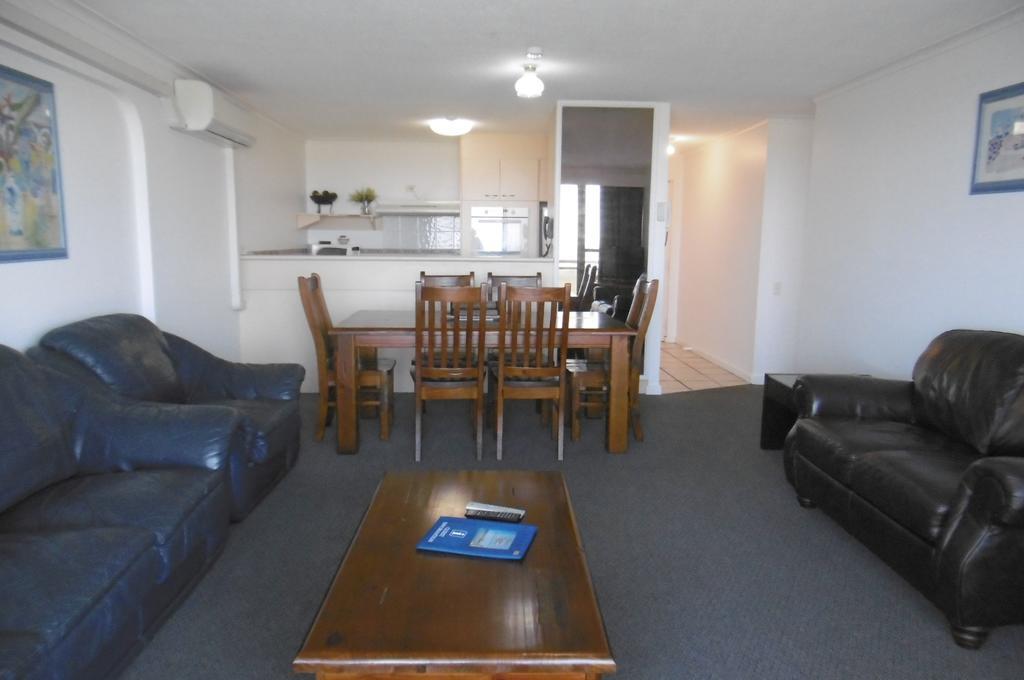Trafalgar Towers Aparthotel 3*